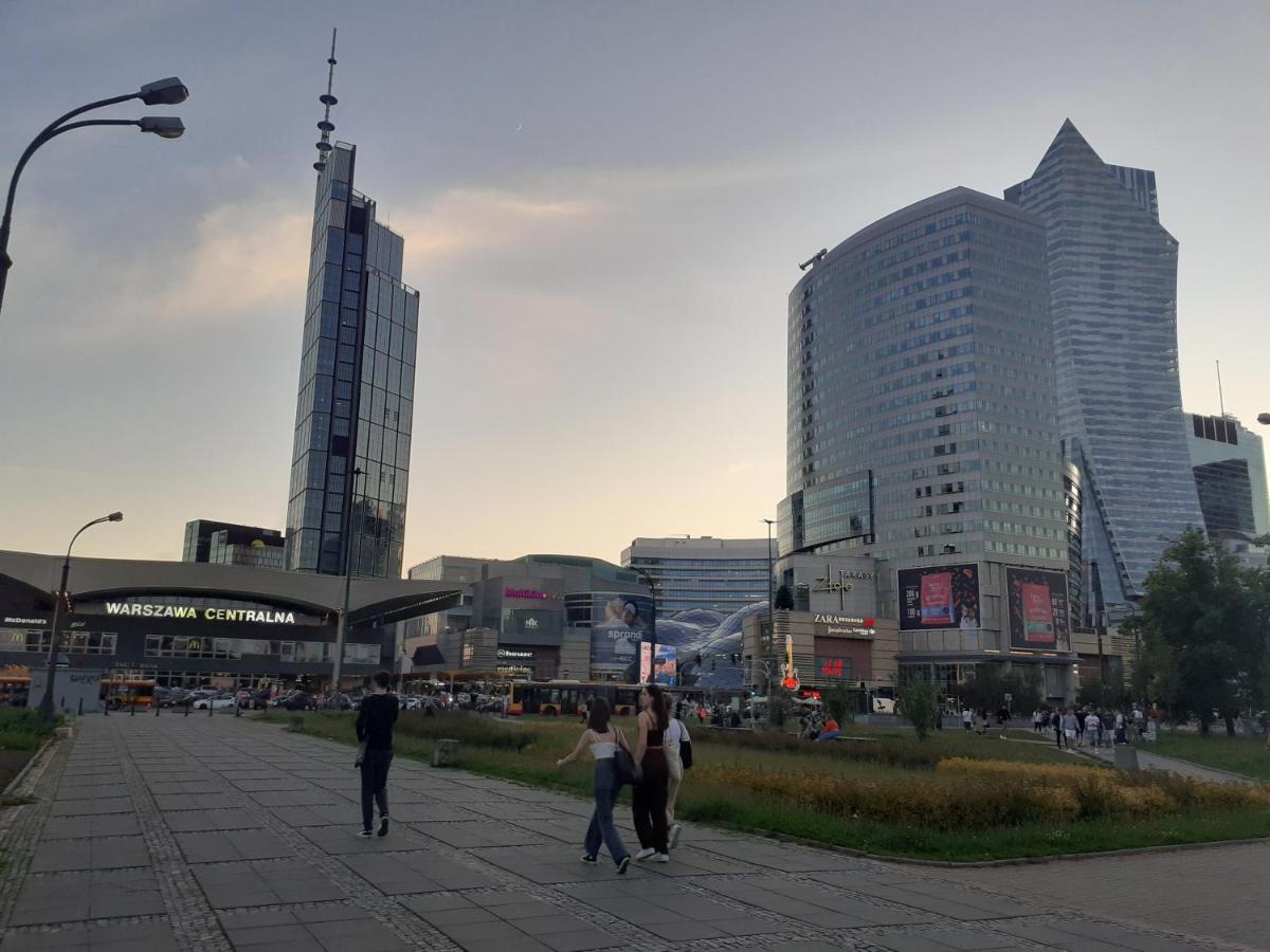 Centrum Zlote Tarasy Metro Rondo Onz Balkon Lejlighed Warszawa Eksteriør billede