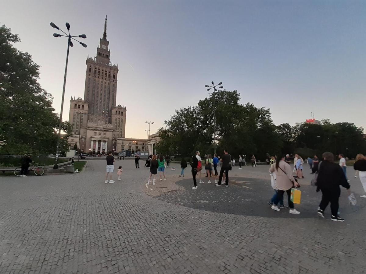 Centrum Zlote Tarasy Metro Rondo Onz Balkon Lejlighed Warszawa Eksteriør billede