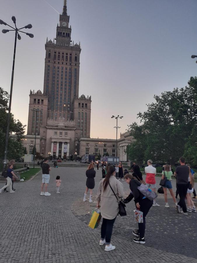 Centrum Zlote Tarasy Metro Rondo Onz Balkon Lejlighed Warszawa Eksteriør billede